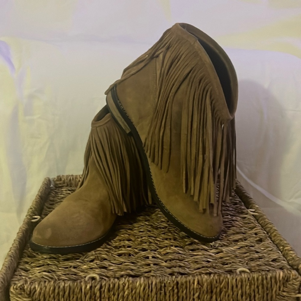 DIVIDED suede slip on Booties with fringe US 6/ EU 37
